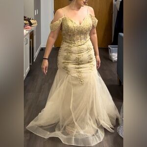 Juno M1018 Floor Length Fitted Mermaid Gown Embroidered Lace Applique